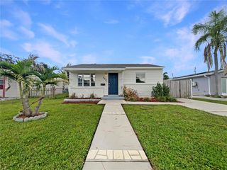 548 47TH AVENUE N, St Petersburg, FL 33703