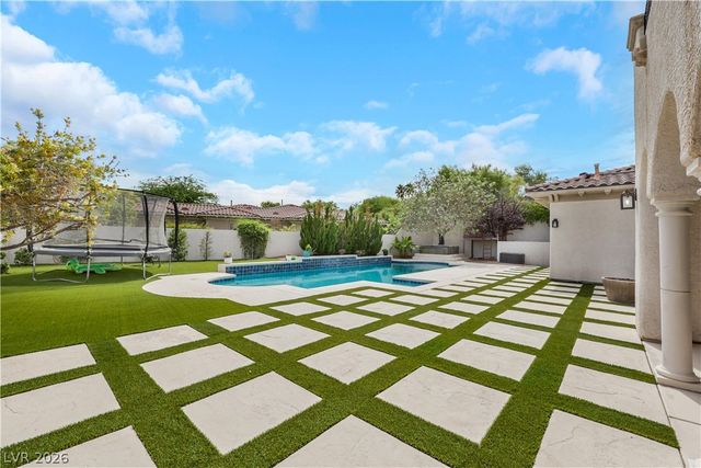 1629 Saintsbury Drive, Las Vegas, NV 89144