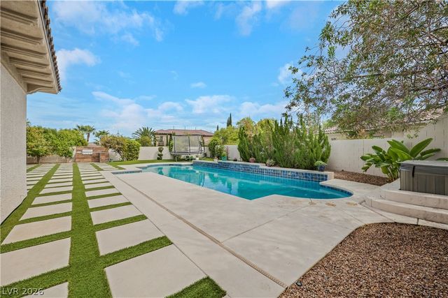 1629 Saintsbury Drive, Las Vegas, NV 89144