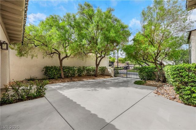 1629 Saintsbury Drive, Las Vegas, NV 89144