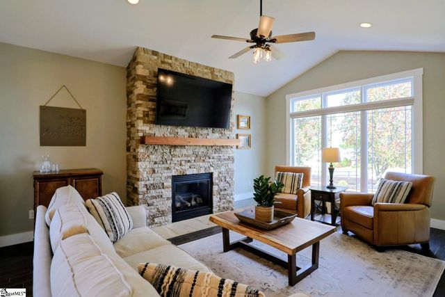 126 Ward Oak Court, Greer, SC 29651