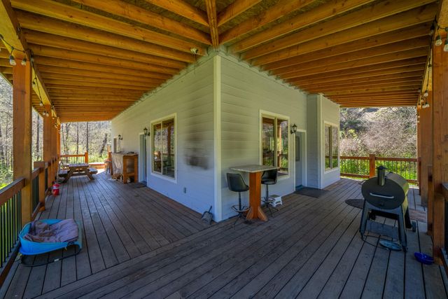 8916 Reading Creek Road, Douglas City, CA 96024