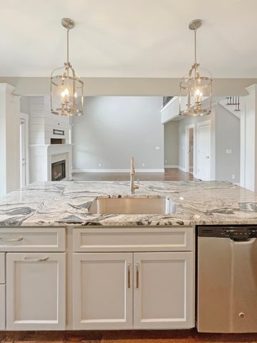 8096 Hodges Way, Ooltewah, TN 37363