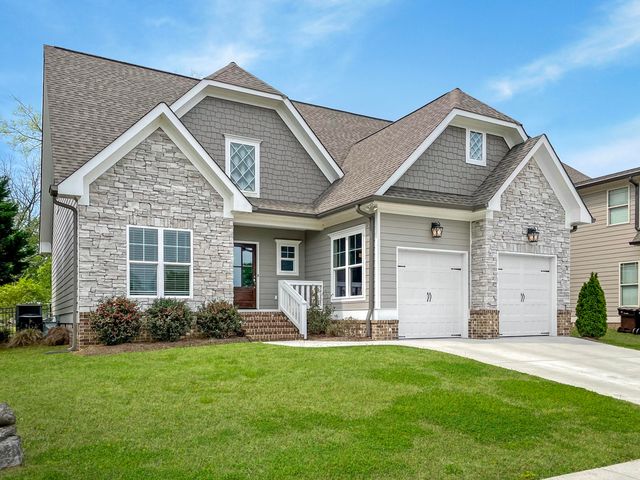 8096 Hodges Way, Ooltewah, TN 37363