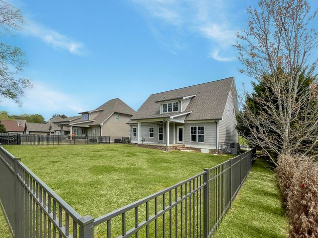 8096 Hodges Way, Ooltewah, TN 37363