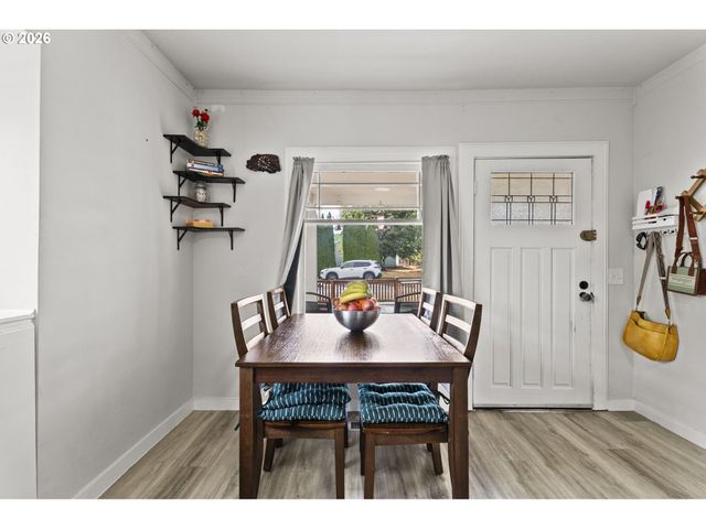 52598 Ne 2ND St, Scappoose, OR 97056