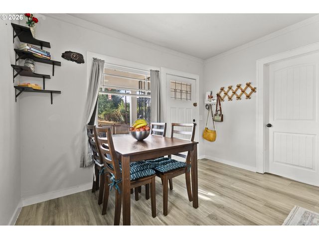 52598 Ne 2ND St, Scappoose, OR 97056