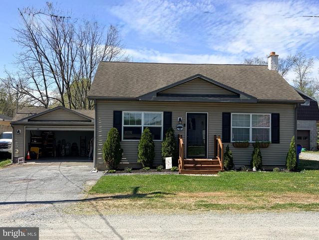10 SCHOOL LN, Reading, PA 19606