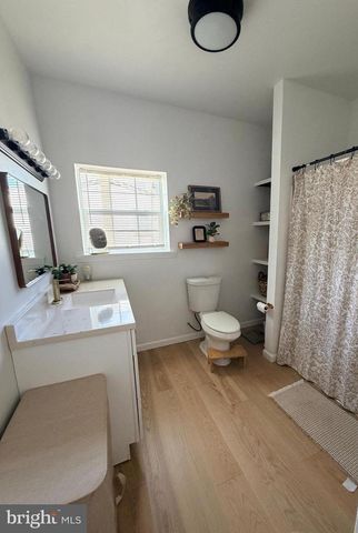 10 SCHOOL LN, Reading, PA 19606