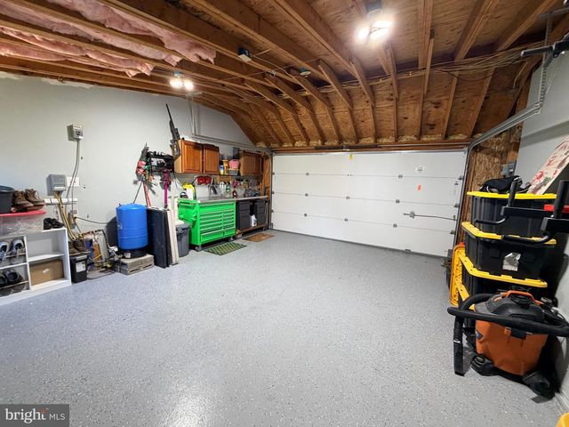 10 SCHOOL LN, Reading, PA 19606