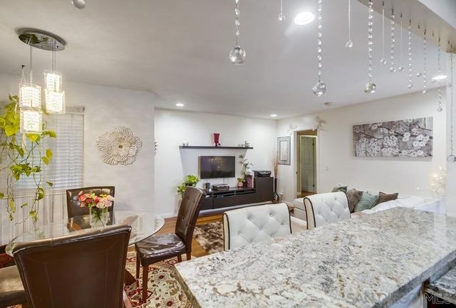 8015 CAMINITO DE PIZZA B, San Diego, CA 92108