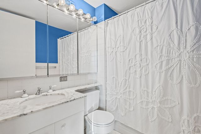 1310 N Ritchie Court 24BC, Chicago, IL 60610