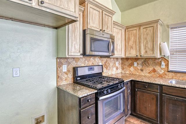 20630 Frontier Place, Harrah, OK 73045