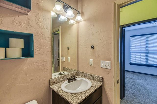 20630 Frontier Place, Harrah, OK 73045