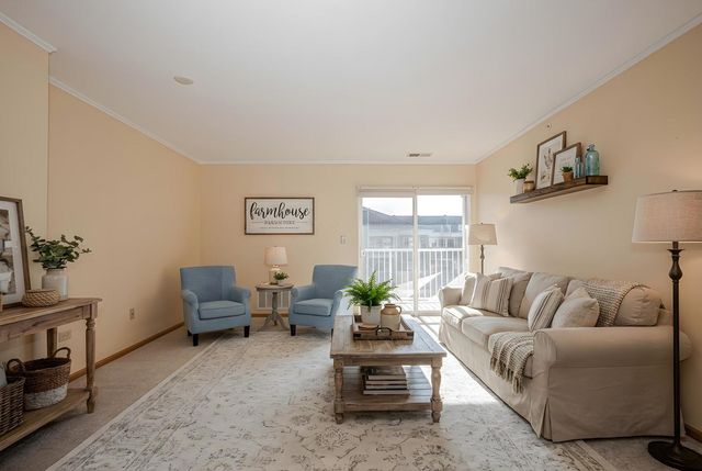 801 N Mclean Boulevard 320, Elgin, IL 60123