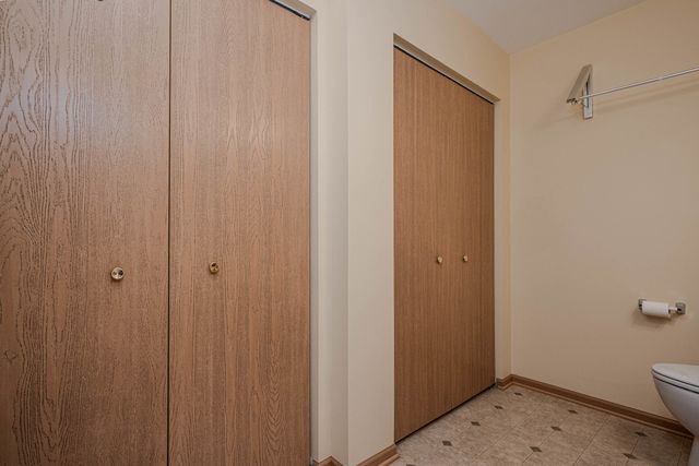 801 N Mclean Boulevard 320, Elgin, IL 60123