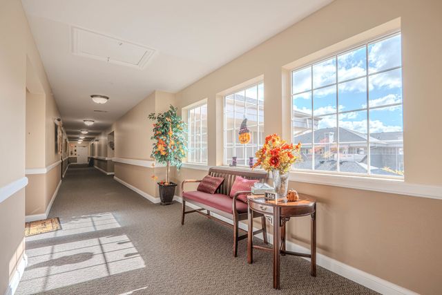 801 N Mclean Boulevard 320, Elgin, IL 60123