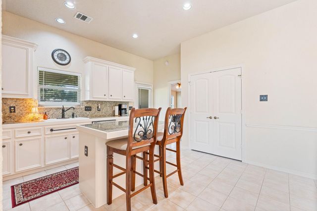 132 Golfview Drive, Montgomery, TX 77356