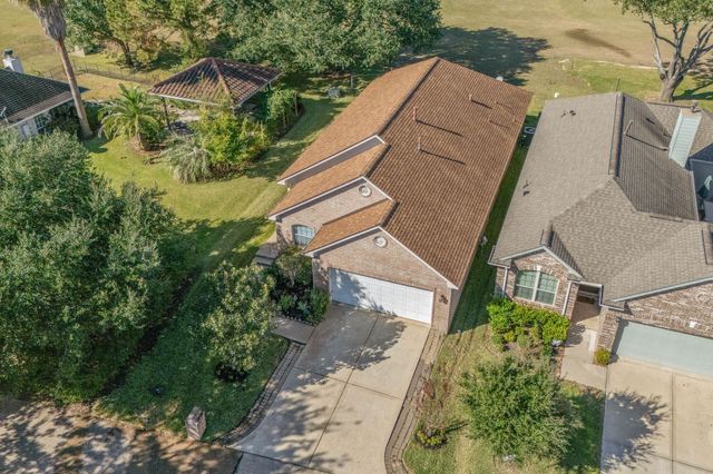 132 Golfview Drive, Montgomery, TX 77356