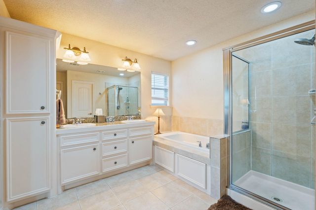 132 Golfview Drive, Montgomery, TX 77356