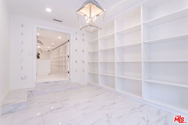 6017 Melrose Avenue, Los Angeles, CA 90038