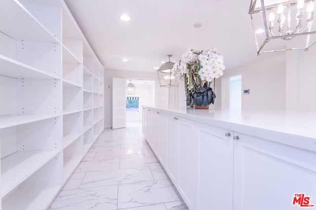 6017 Melrose Avenue, Los Angeles, CA 90038