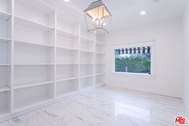 6017 Melrose Avenue, Los Angeles, CA 90038