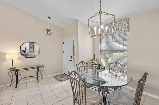 153 Bristol LN F102, Naples, FL 34112