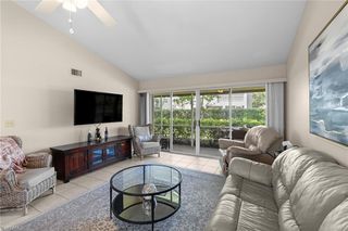 153 Bristol LN F102, Naples, FL 34112