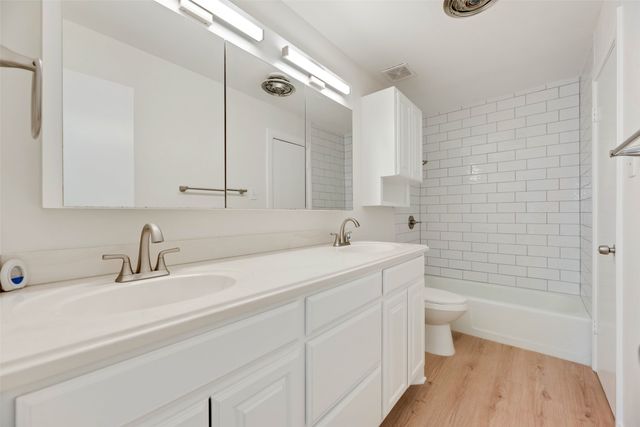 318 Boulder Court, Burleson, TX 76028