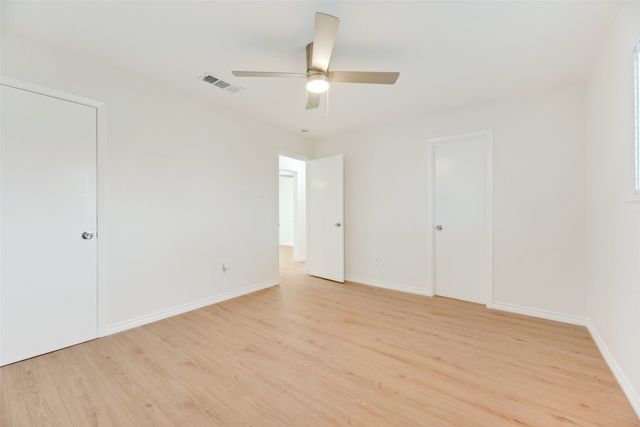 318 Boulder Court, Burleson, TX 76028