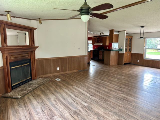 402 College Street, Lone Oak, TX 75453