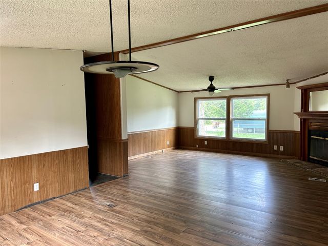 402 College Street, Lone Oak, TX 75453