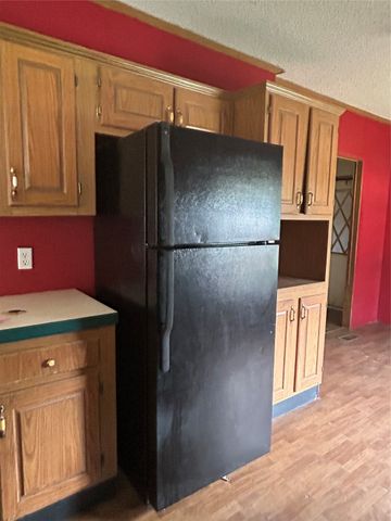 402 College Street, Lone Oak, TX 75453