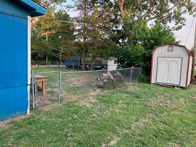 402 College Street, Lone Oak, TX 75453