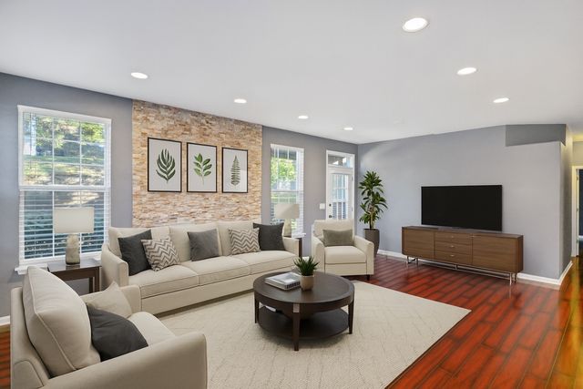 1949 Blackberry Lane 1949, Hoffman Estates, IL 60169