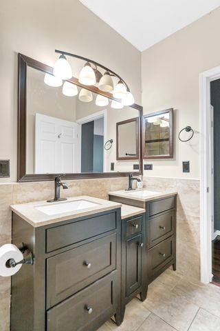 1949 Blackberry Lane 1949, Hoffman Estates, IL 60169