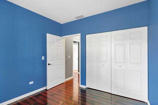 1949 Blackberry Lane 1949, Hoffman Estates, IL 60169