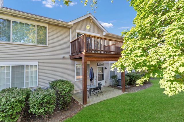 1949 Blackberry Lane 1949, Hoffman Estates, IL 60169