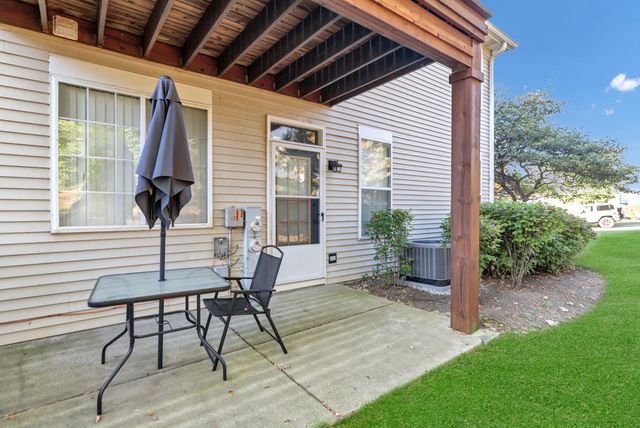 1949 Blackberry Lane 1949, Hoffman Estates, IL 60169