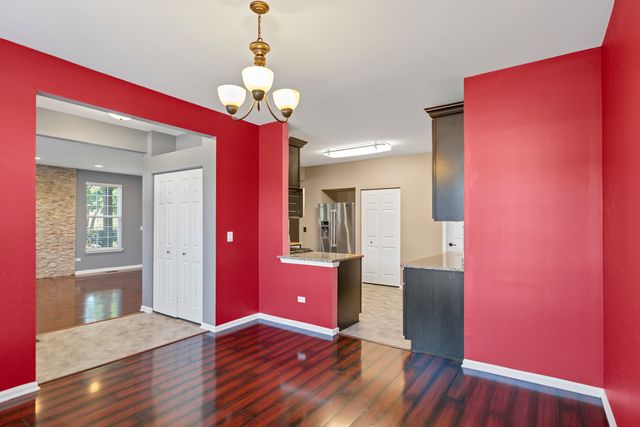 1949 Blackberry Lane 1949, Hoffman Estates, IL 60169