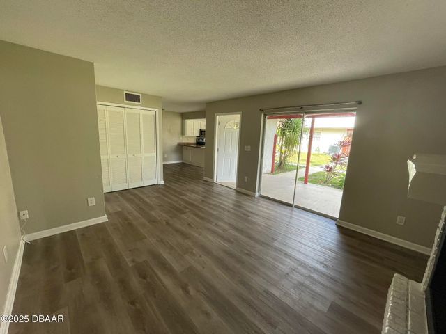 97 Springwood Square, Port Orange, FL 32129