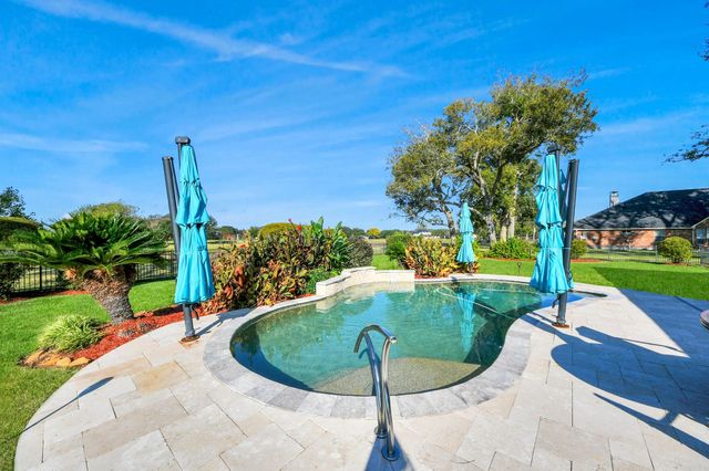 3511 River Bend Drive, Rosenberg, TX 77471