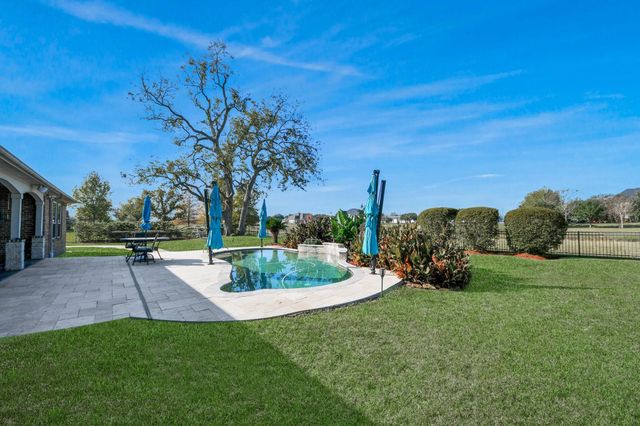 3511 River Bend Drive, Rosenberg, TX 77471