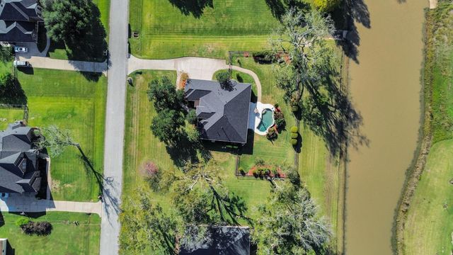 3511 River Bend Drive, Rosenberg, TX 77471