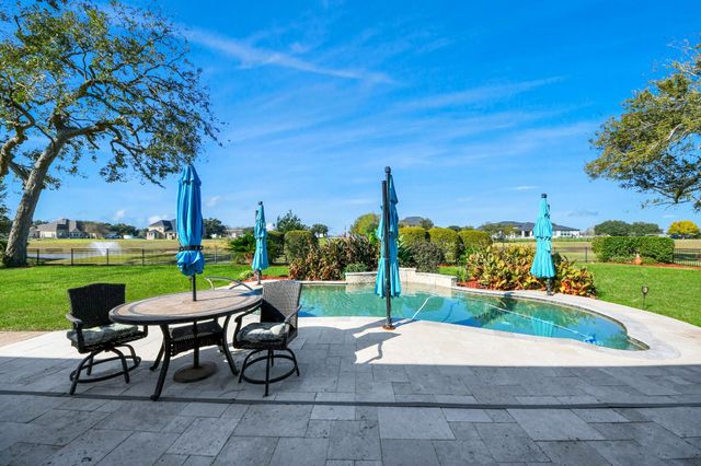 3511 River Bend Drive, Rosenberg, TX 77471