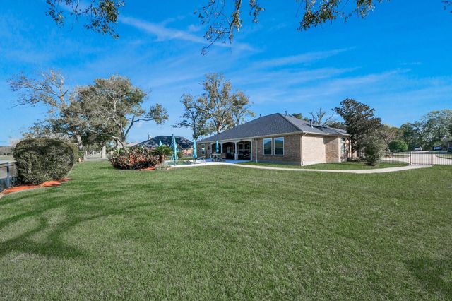 3511 River Bend Drive, Rosenberg, TX 77471