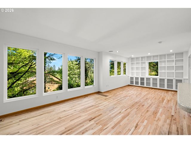2339 Nw ASPEN Ave, Portland, OR 97210
