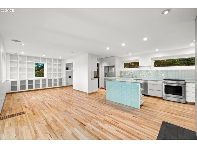 2339 Nw ASPEN Ave, Portland, OR 97210