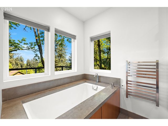 2339 Nw ASPEN Ave, Portland, OR 97210